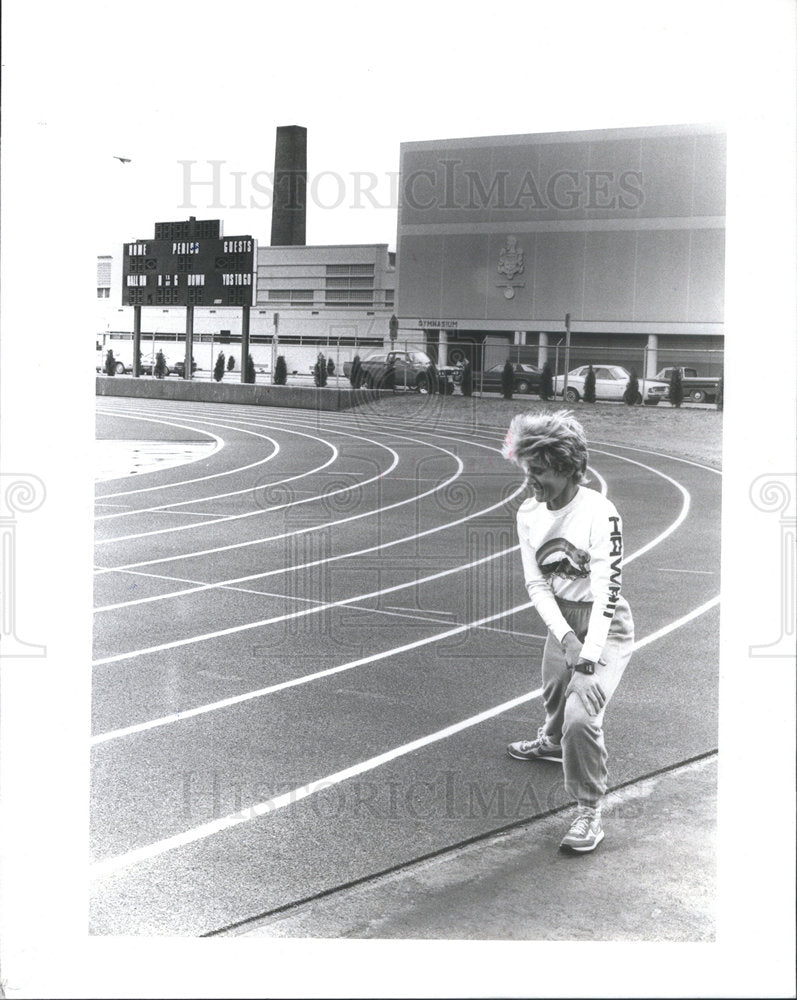 1983 Linda Edgar Marathon Runner - Historic Images