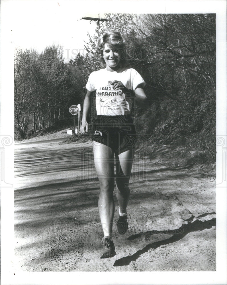 1982 Linda Edgar Boston Marathon Run Light Workout - Historic Images