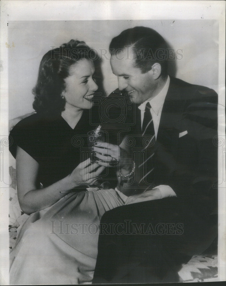 1945 Jinx Falkenburg movie starlet wed Lt. Col. John McCrary - Historic Images