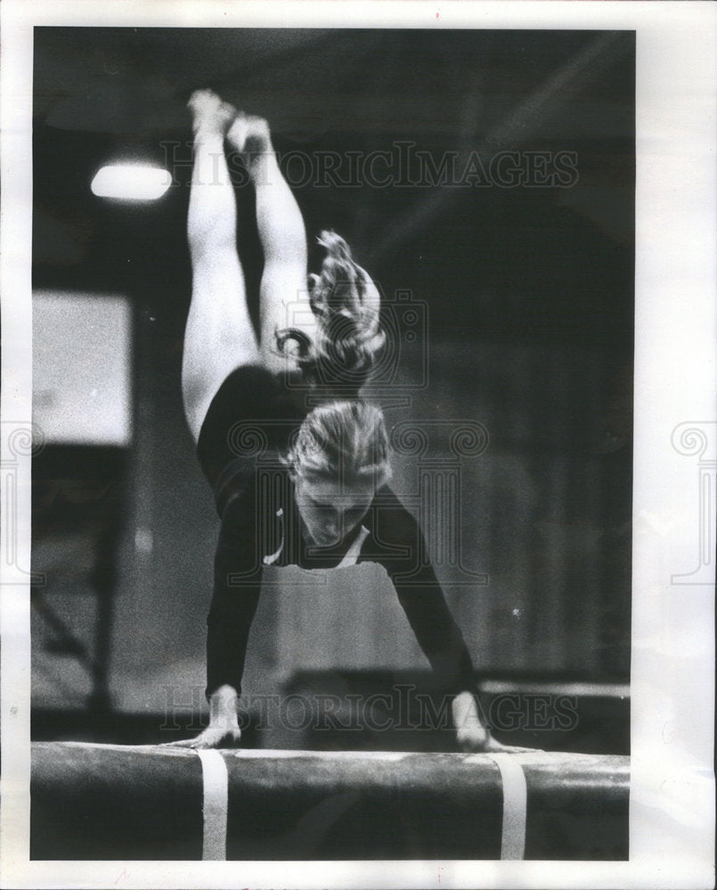 1978 Kris Femling shows form vaulting event state gymnastics meet - Historic Images