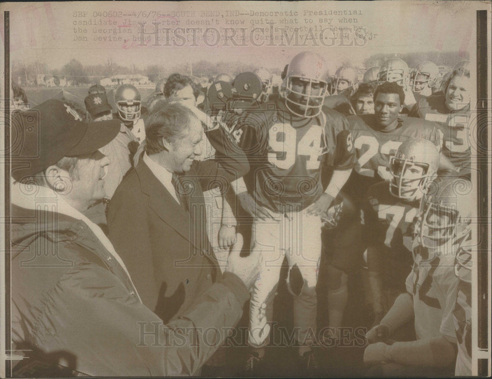 1976 Jimmy Carter and Notre Dame football team - Historic Images