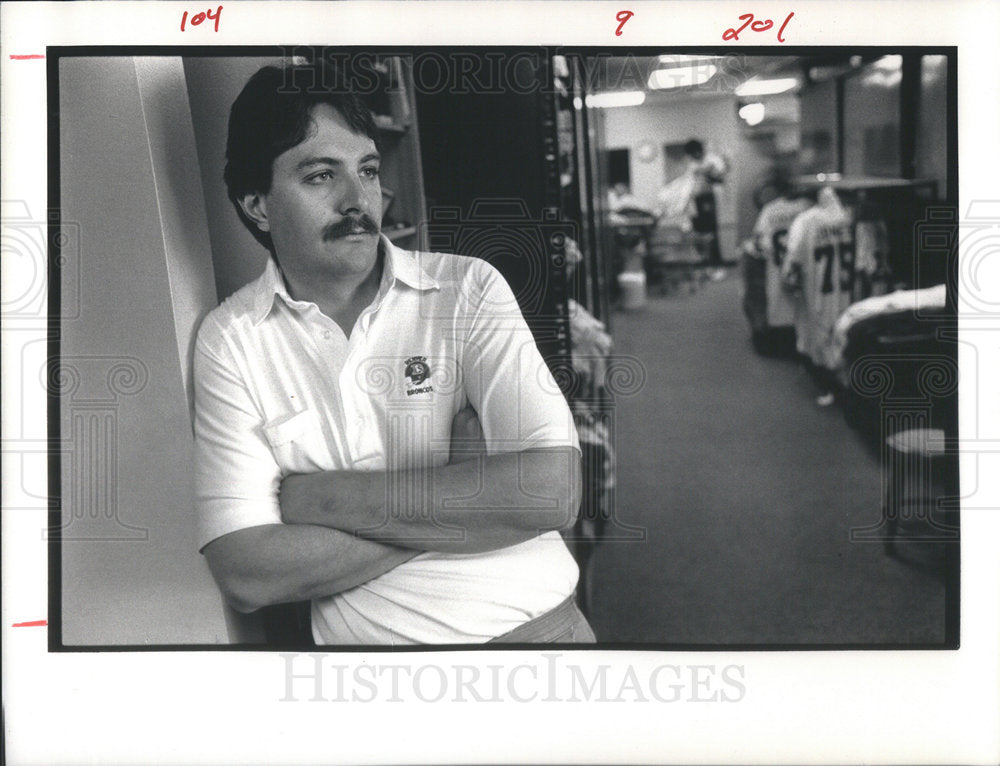 1987 Denver Broncos Equipment Manager Dan Bill - Historic Images