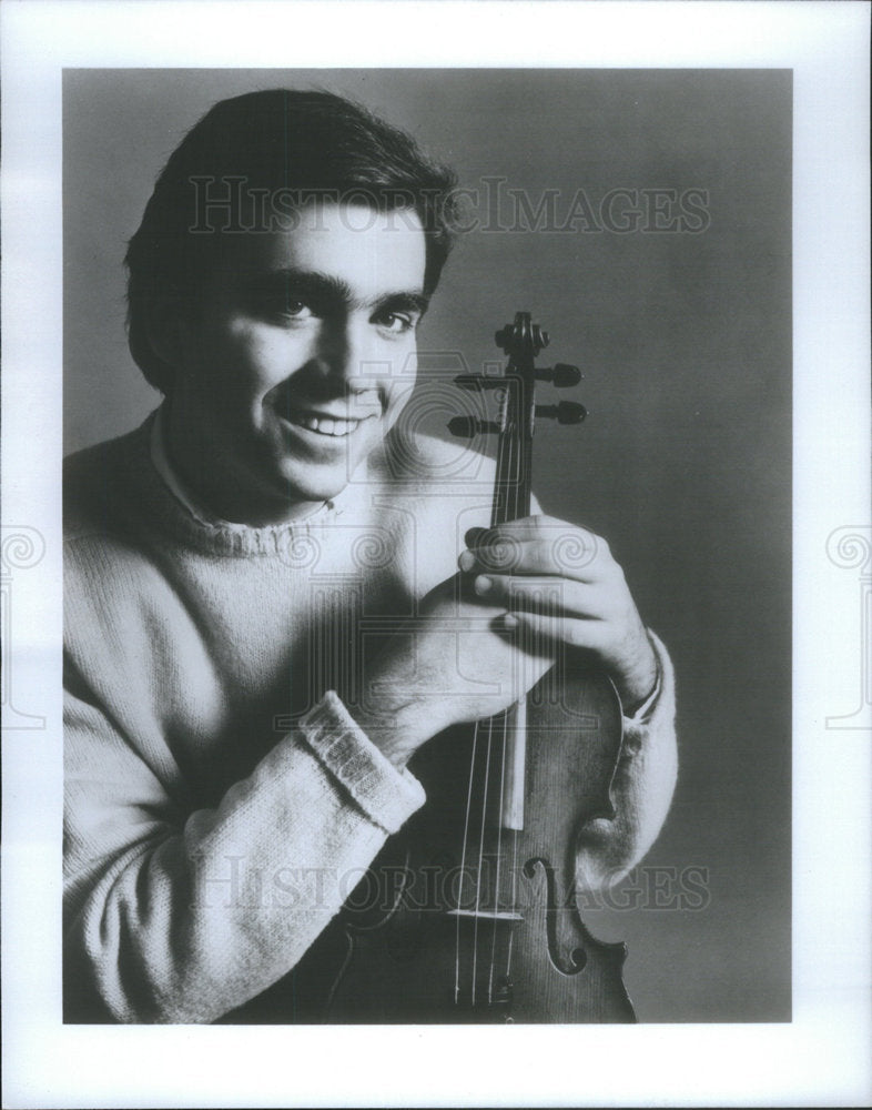 1983 ROBERT MCDUFFIE VIOLINIST - Historic Images