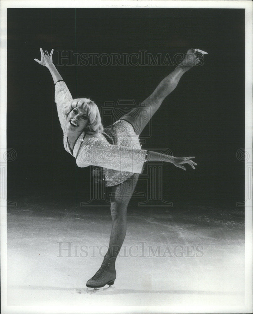 1977 Press Photo JILL SHIPSTAD SKATE TAE-KWAN-DO SKILL ICE - Historic Images