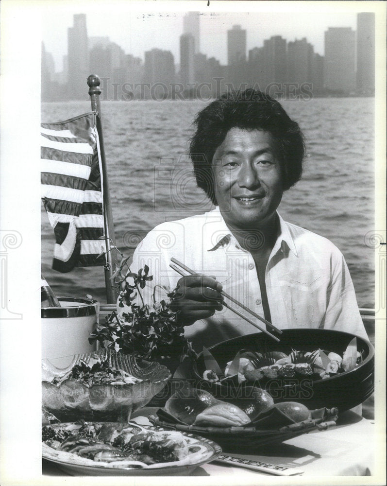 1983 Press Photo Phil Shen Abacus Restaurant Owner Chef - Historic Images