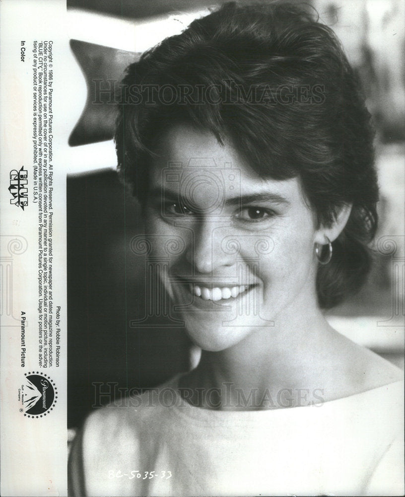 1986 Press Photo ALLY SHEEDY AMERICAN FILM STAGE ACTRESS AUTHOR  "BLUE CITY" - Historic Images