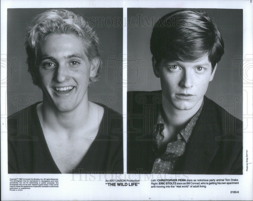 1985 Press Photo Actors Christopher Penn And Eric Stoltz In "The Wild Life" - Historic Images