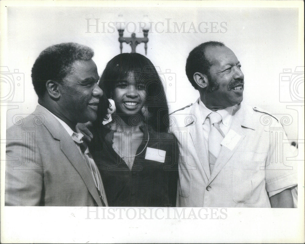 1984 Press Photo Chicago Mayor Harold Washington With Model Vernetta Stinson - Historic Images