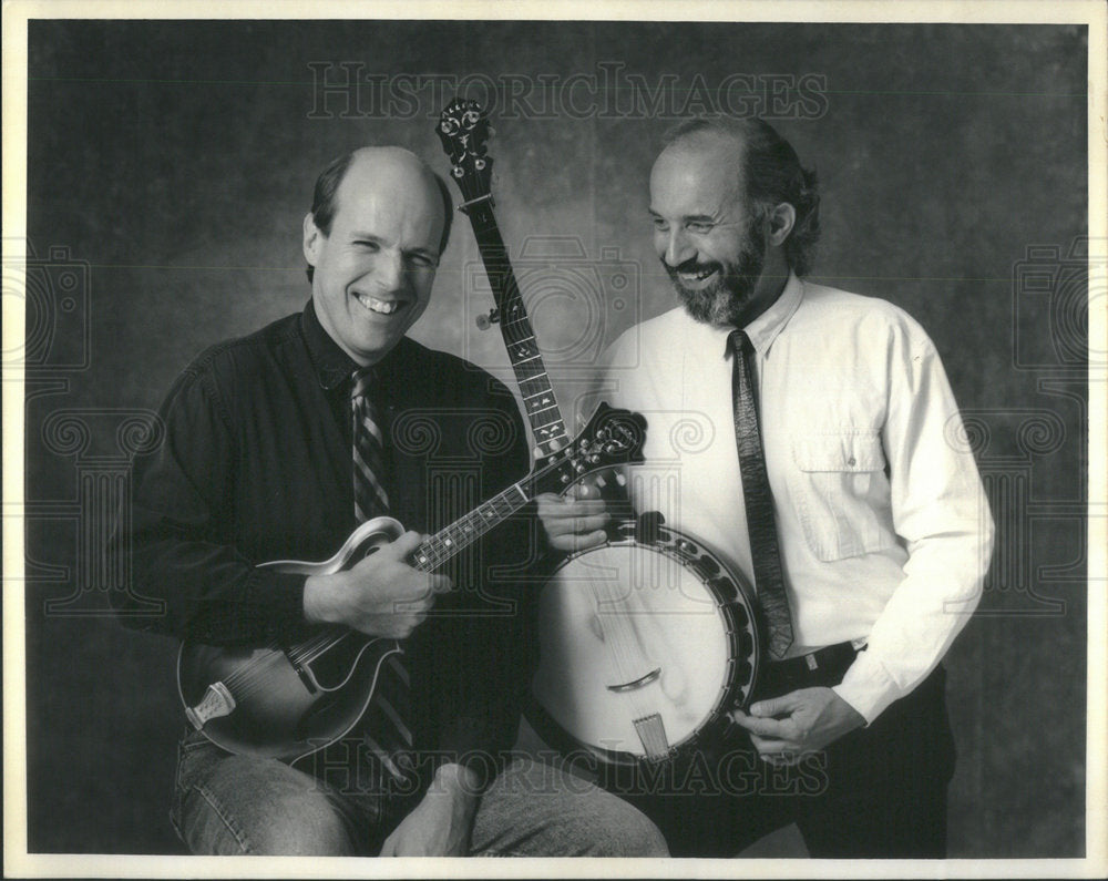 PRESS PHOTO  DON STIERNBERG MUSICIAN  GREG CAHILL CELEBRATES BIRTHDAY EARL - Historic Images