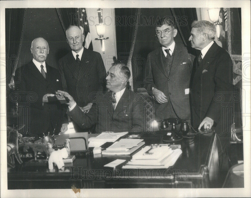 1934 President Roosevelt General Omar Bundy - Historic Images