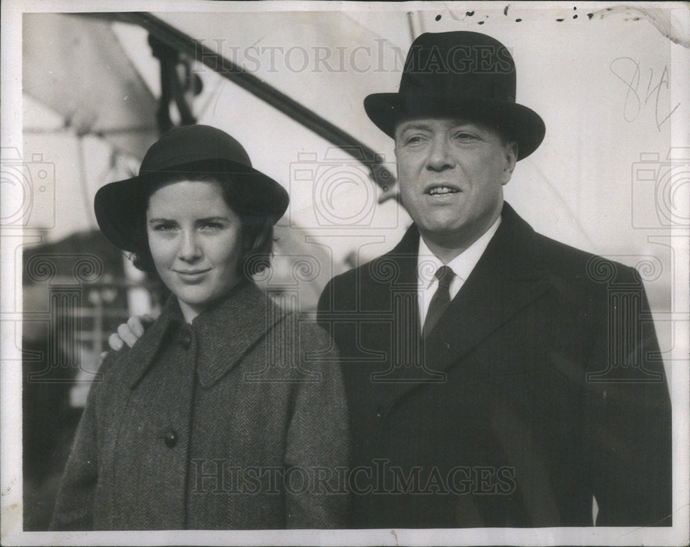 1937 William C. Bullitt and daughter Anne - Historic Images