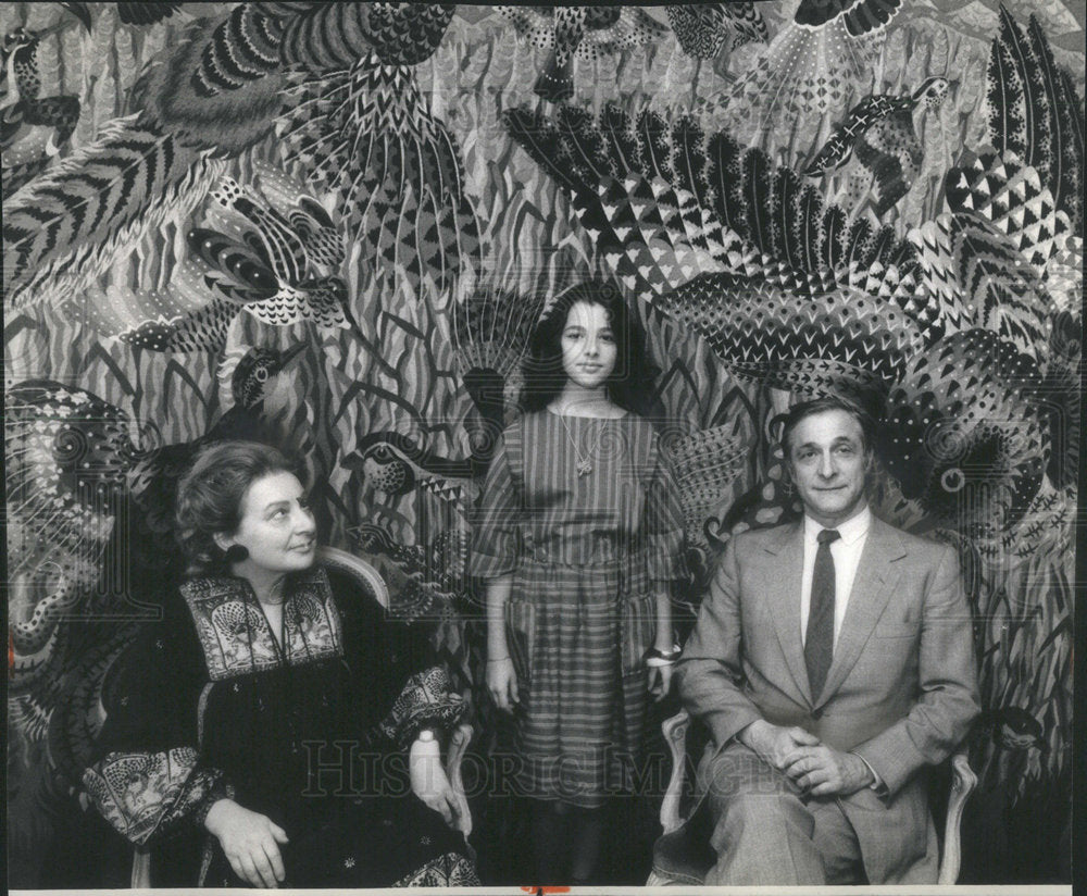 1985 Press Photo French Consul Max de Calbiac and family in Chicago - Historic Images