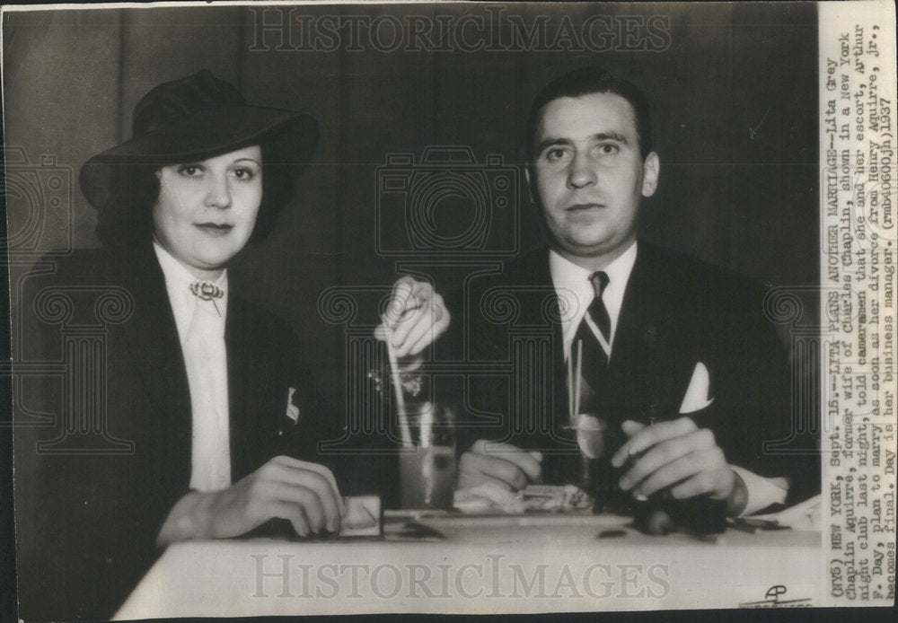 1937 Press Photo Charlie Chaplin&#39;s Ex-wife W/ New Fiance&#39;s B4 She is Divorced - Historic Images