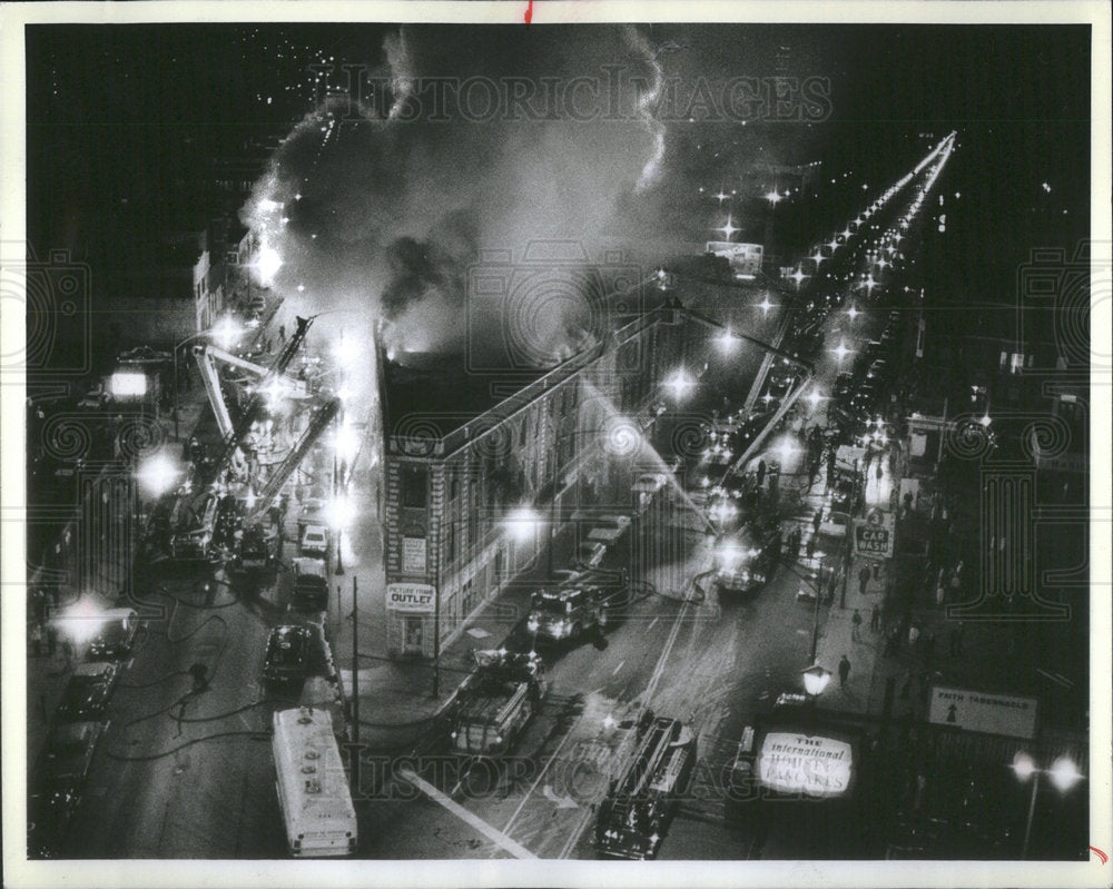 1983 Press Photo John Keating's photo "Fiery Triangle" - Historic Images