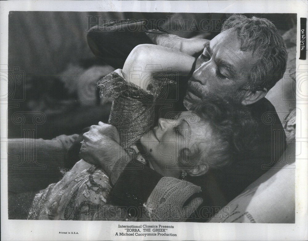 1965 Anthony Quinn and Lile Kedrova in "Zorba the Greek" - Historic Images