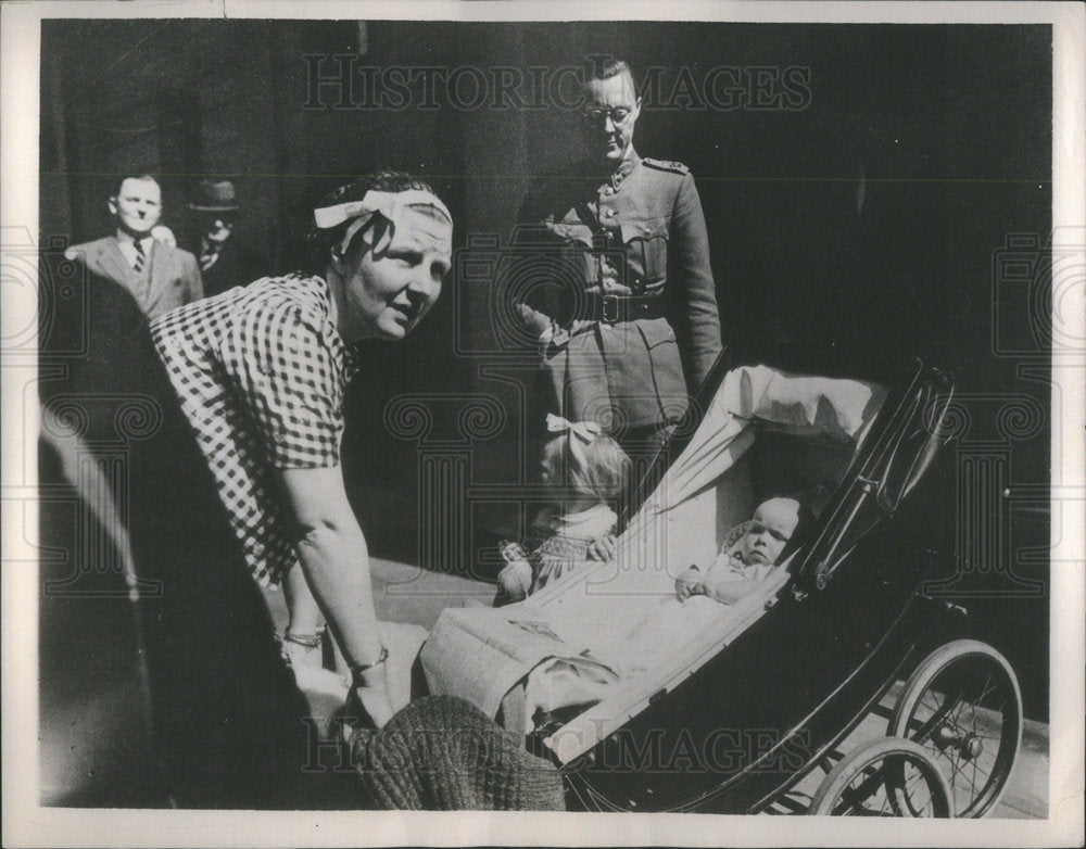 1940 Press Photo Princess Juliana Netherlands baby Bernhard Prince British - Historic Images