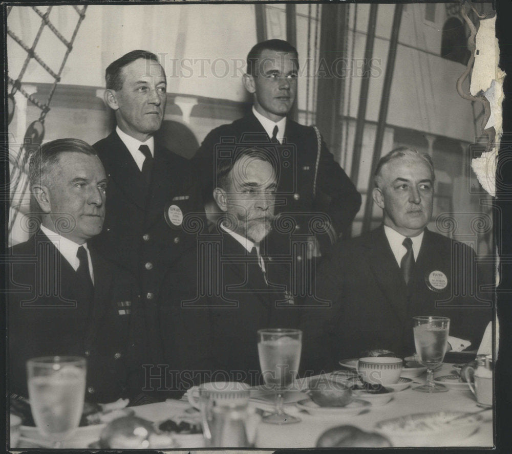 Press Photo Captain Ragley Admiral Crosley Floyd Bateman Rotary club President - Historic Images