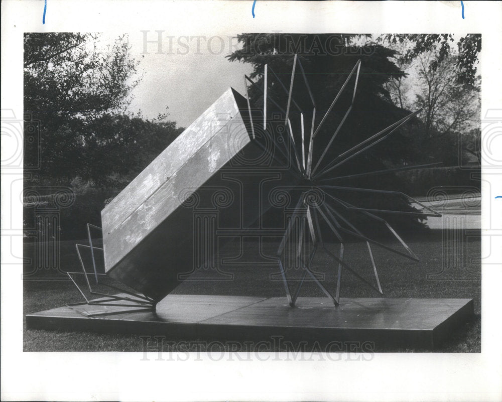 1978 Press Photo Alice Culbert Illinois Center Maquette maze planes Cascade - Historic Images