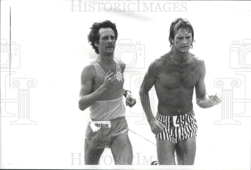 1979 Press Photo Dan Cloeter Norfolk Mike Healer St Pete north Lake Shore Drive - Historic Images