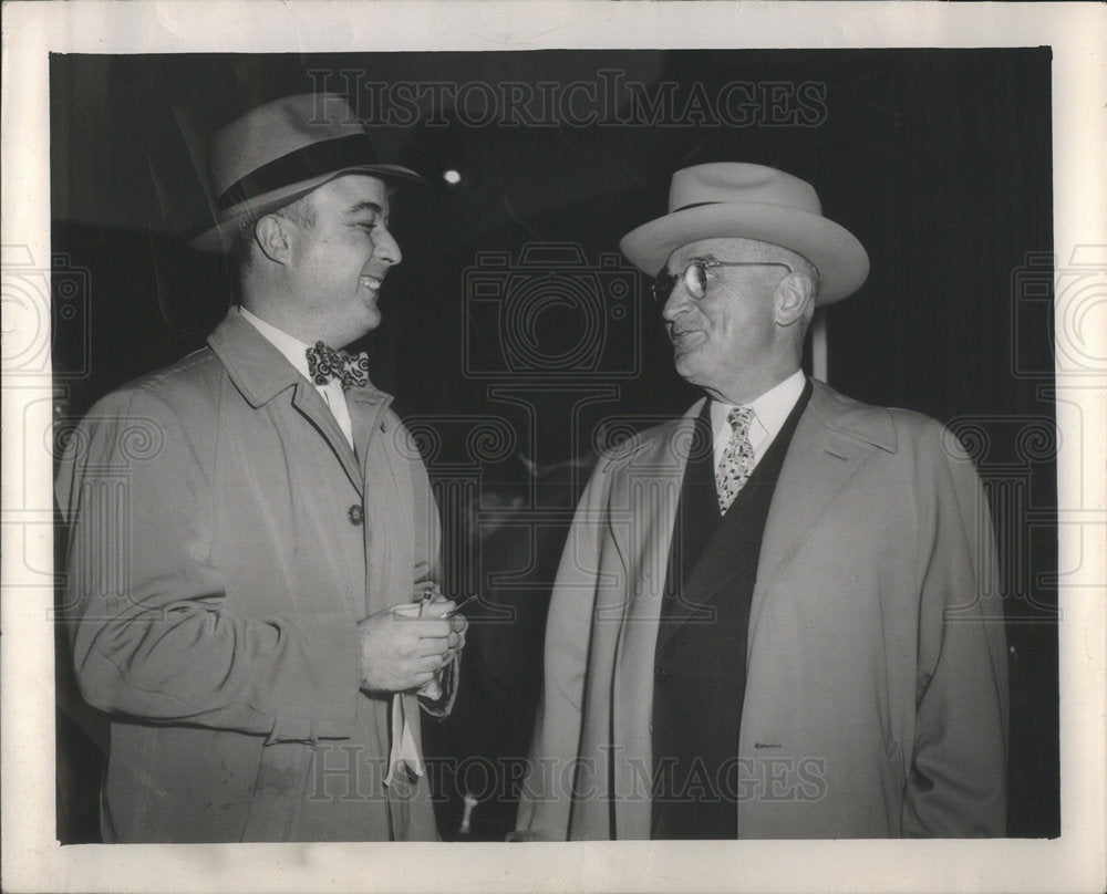 1950 Press Photo Charles Clevland Chicago Daily News Reporter - Historic Images