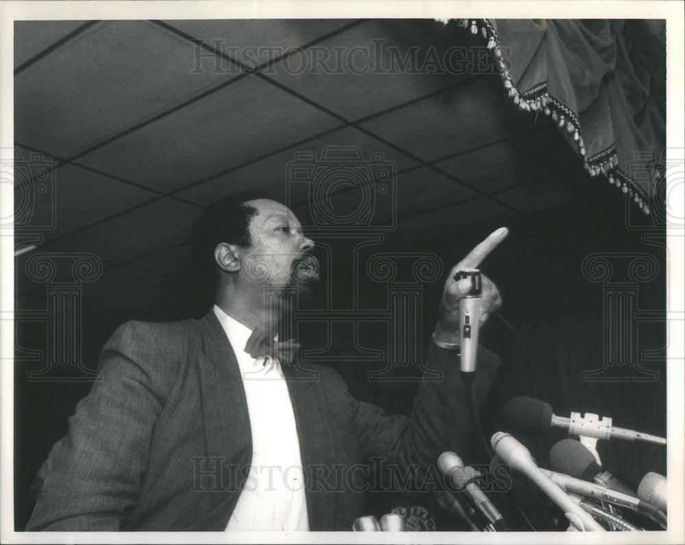 1983 Press Photo Fired Mayoral Steve Cokely Medical Scientist - Historic Images