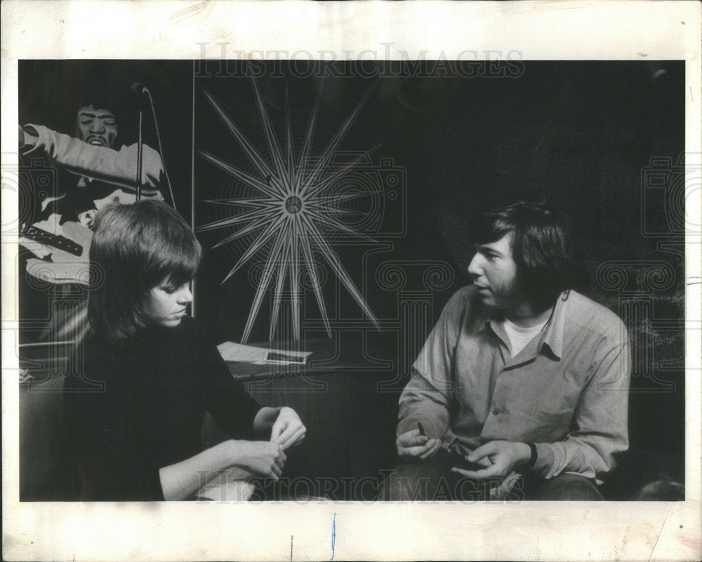 1971 Press Photo Actress and Political activist Jane Fonda Host Chucke Collins - Historic Images