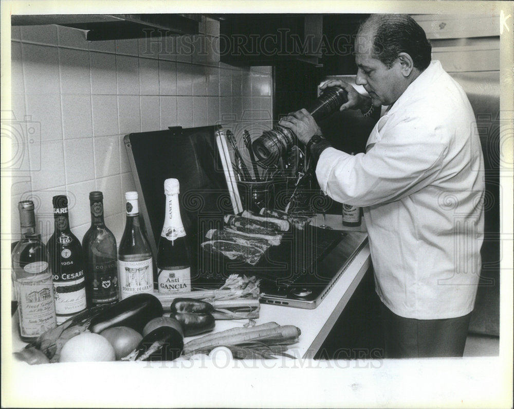 1986 Press Photo Anthony Terlato President Paterno Wine importer Chicago - Historic Images