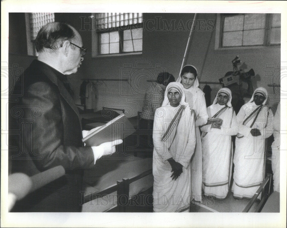 1983 Press Photo Cardinals Bernardin Wonderful Work Mother Theresa Nuns shelter - Historic Images