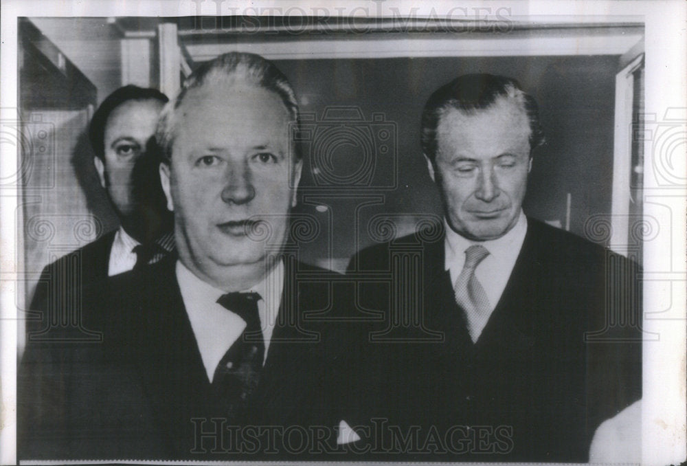 1963 Britain&#39;s Common Market negotiators arrive Duncan Sandy arrive - Historic Images