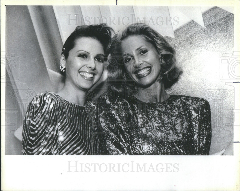 1984 Press Photo MODELS TINA SAWCHYN  OLIVIA FONDREVAY - Historic Images