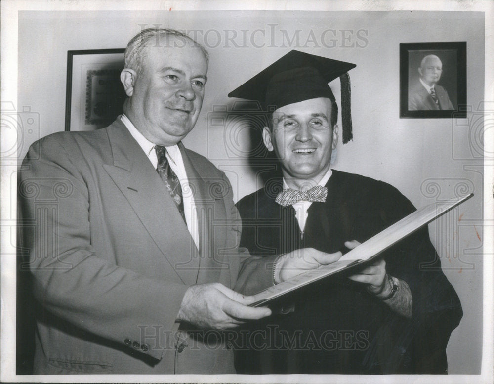 1954 Volunteer Emcee Ed McElroy Columbia College Graduation - Historic Images