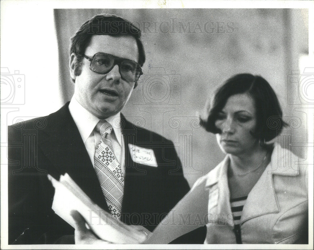 1978 Press Photo Rev Lawrence Bateman Tinley Park Parent Barbara Harris Club - Historic Images