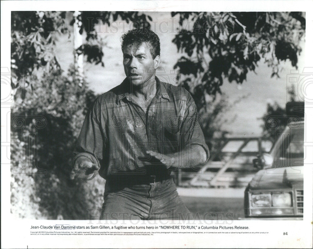 1996 Press Photo Jean Claude Van Damme Sam Gillen fugitive hero - RSC35901 - Historic Images