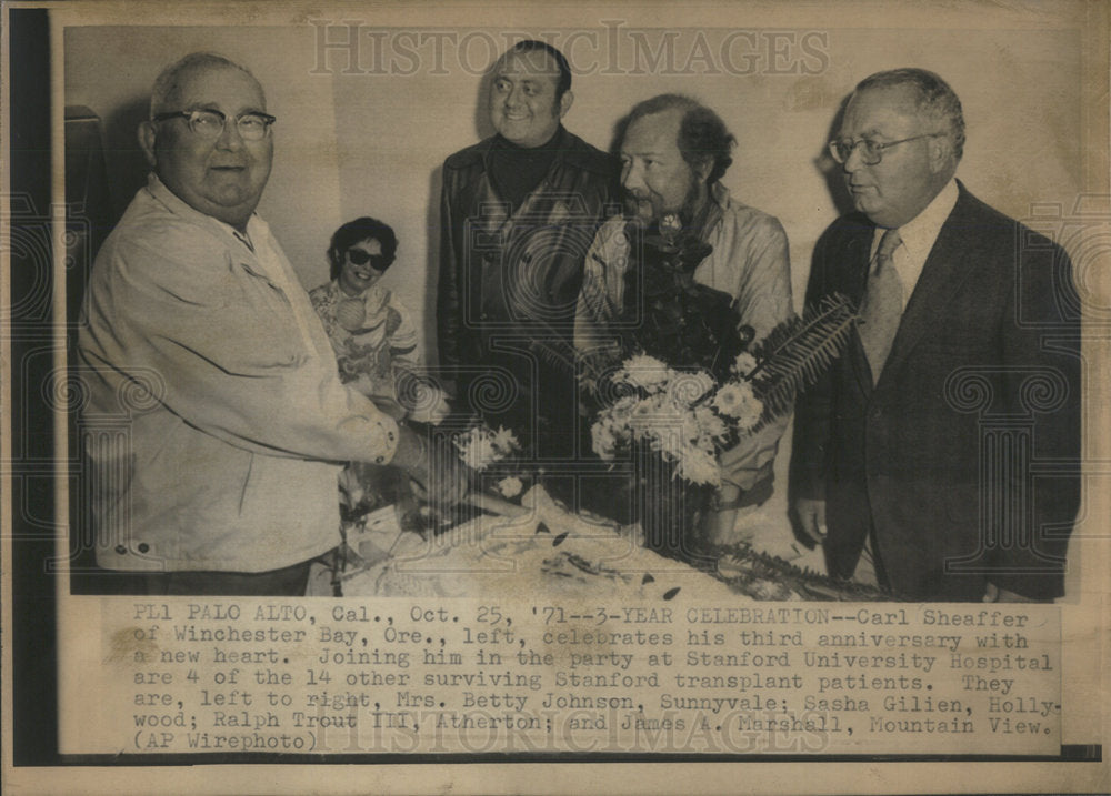 1971 CARL SHEAFFER  CELEBRATES ANNIVERSARY  MRS. RETTY SASHA RALPH - Historic Images