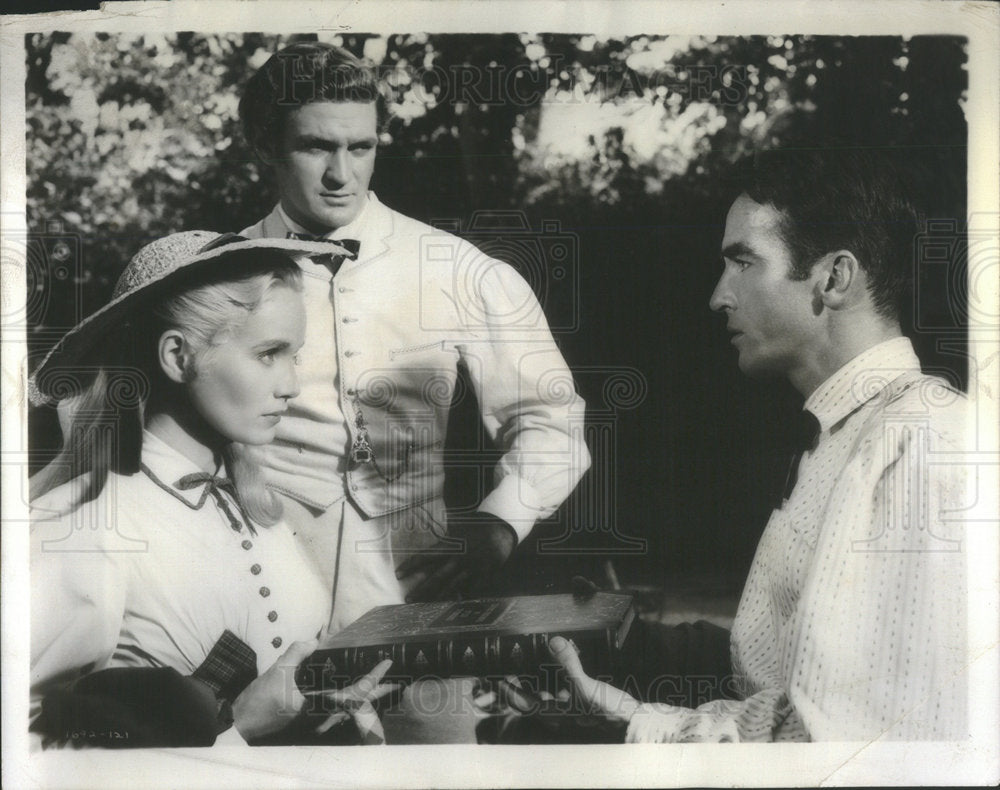 1957 Press Photo Montgomery Clift Rod Taylor Raintree County Eva Marie Saint - Historic Images