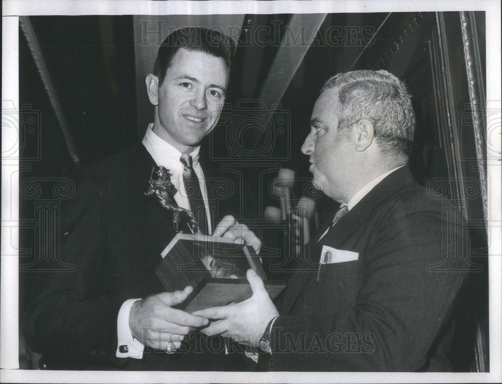 1964 Press Photo Ed Sainsbury United Press International Sports Reporter - Historic Images