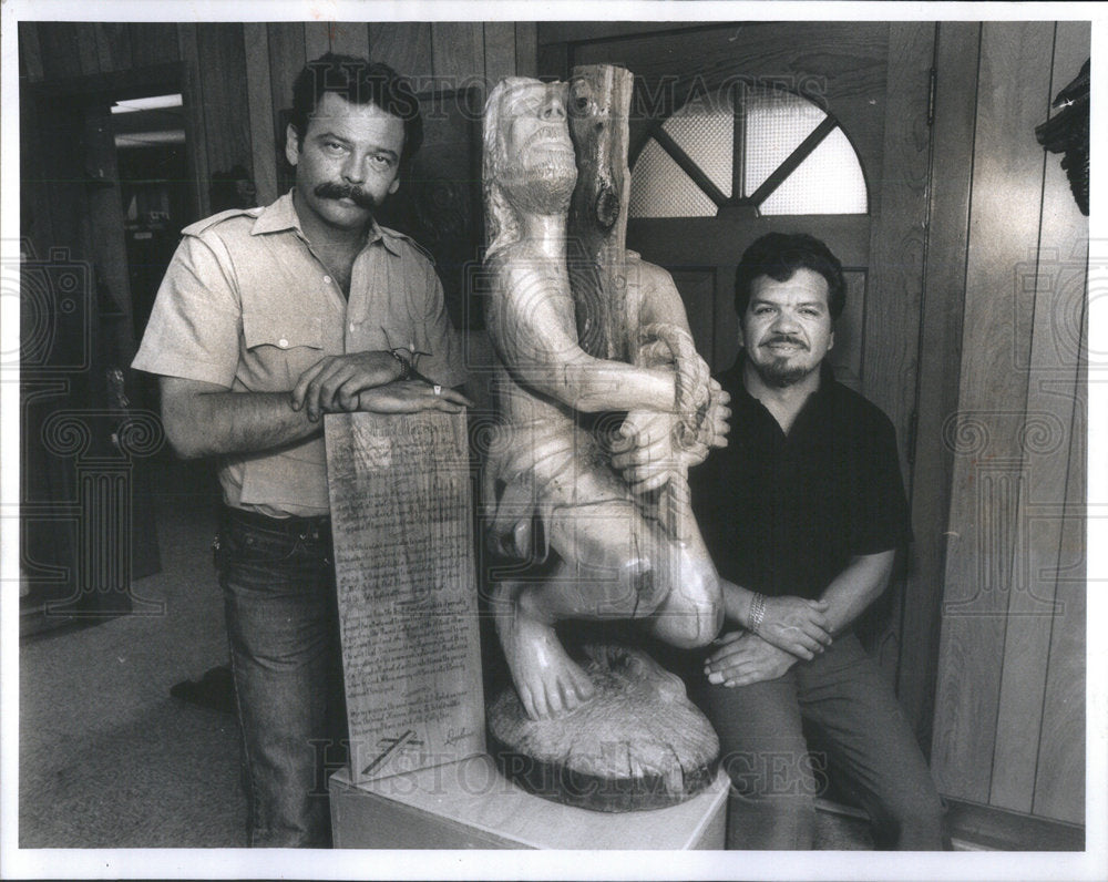 1990 POET DOUG BARRIS SCULPTOR JOE FONSECA - Historic Images