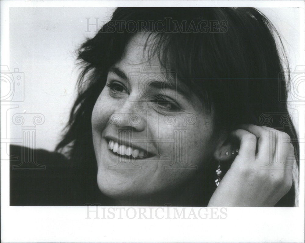 1990 Press Photo Miss Ally Sheedy American film stage actress Albert Williams - Historic Images