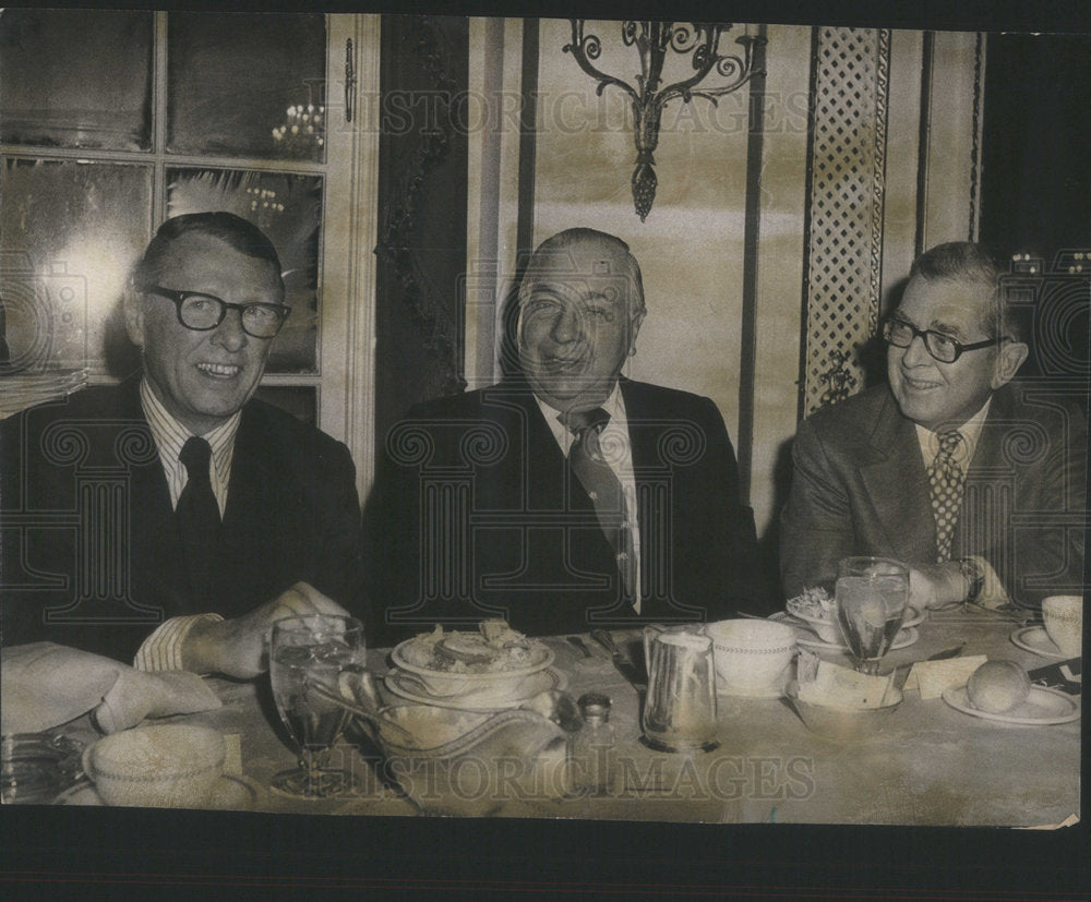 1974 Press Photo Caborne Marshall Field john Sheldon Mayor Daley - Historic Images