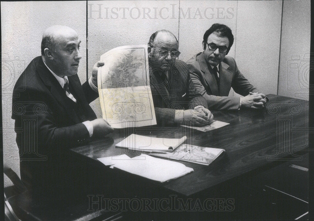 1978 Press Photo Holy Land Tourist Director Shaheen Nazareth Mayors Zulabi Alon - Historic Images