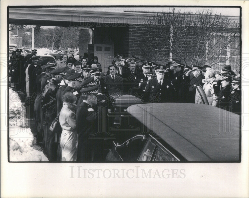 1988 Press Photo Police Lee Seward - Historic Images