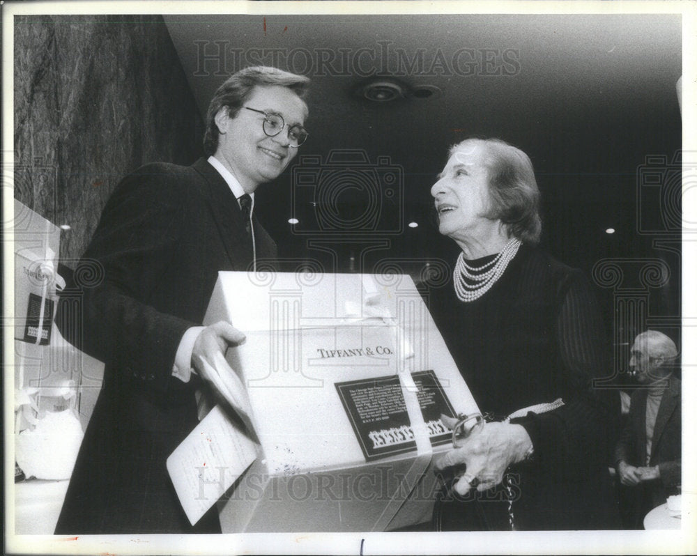 1985 Press Photo Dance Writer Ann Barzel Sun-Times Entertainment Scott Powers - Historic Images