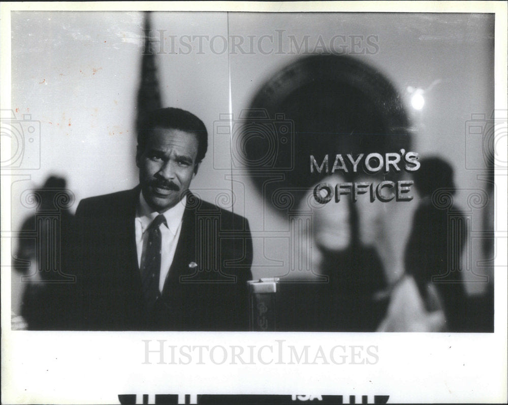 1987 Press Photo new Chicago Mayor Sawyer meets Governor - Historic Images