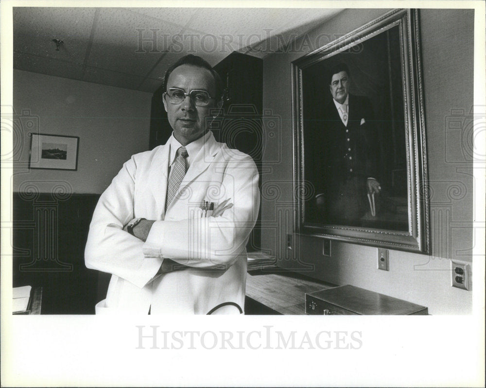 1983 Press Photo Dr. Patrick Walsh office John Hopkins Hospital - Historic Images