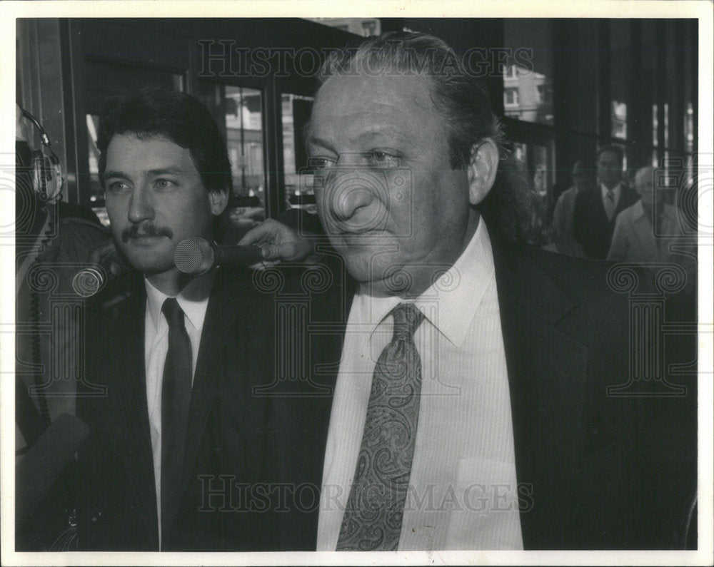 1987 Press Photo Raymond Sopini Leaves Federal Court Sentencing  Operation - Historic Images