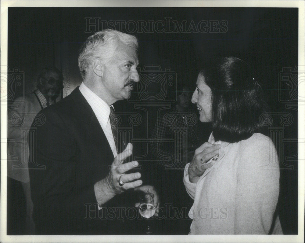 1981 Press Photo Alan Stone Art director Chicago Opera Marilyn arado - Historic Images