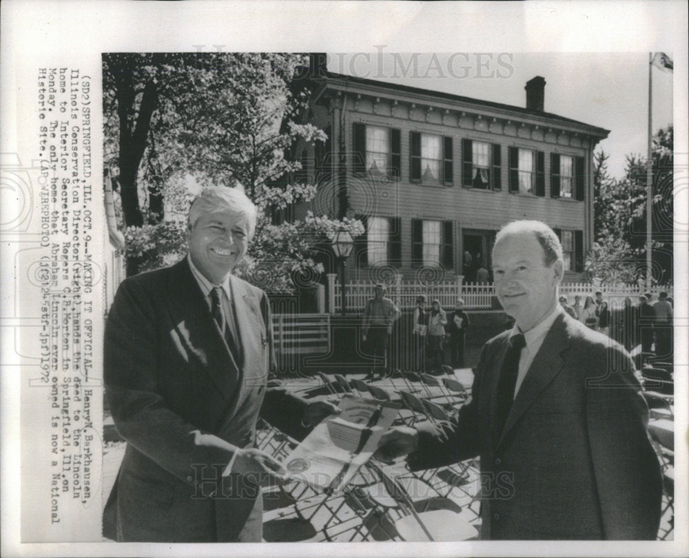 1972 Henry Barkhausen Il Conservation director - Historic Images