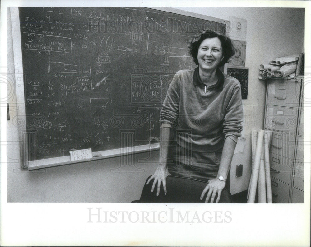 1988 Press Photo Helen Edwards Fermi National Accelerator Laboratory - Historic Images