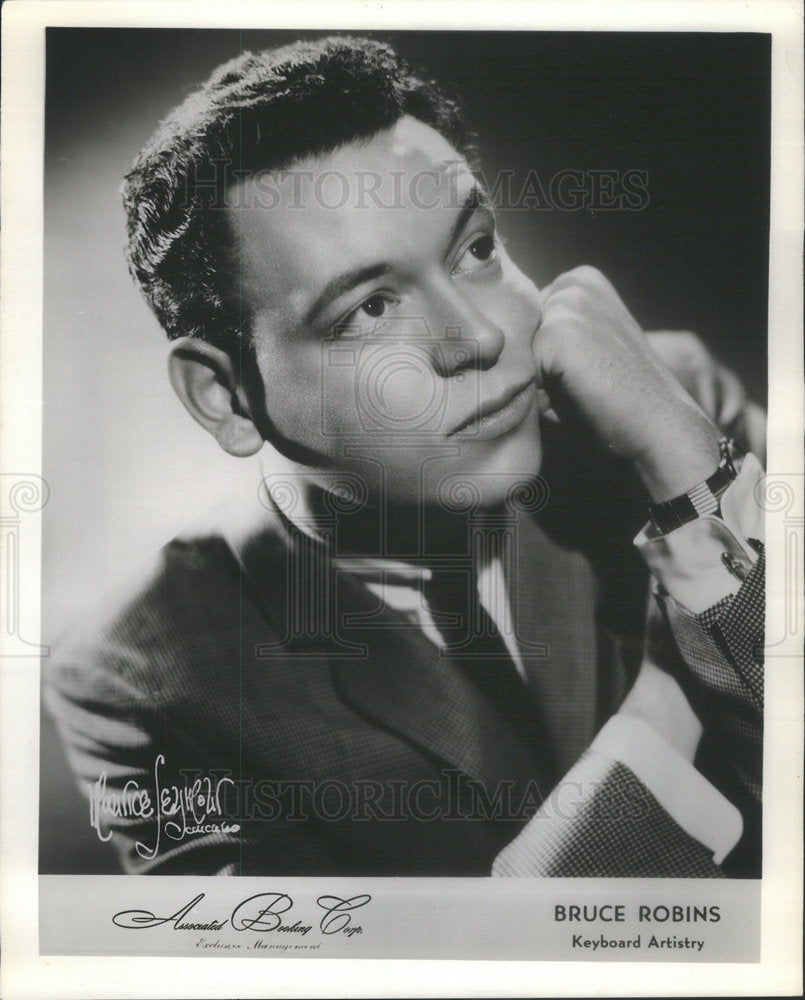 1968 Bruce Robins Premiers at the Exciting Maxim's Restaurent - Historic Images