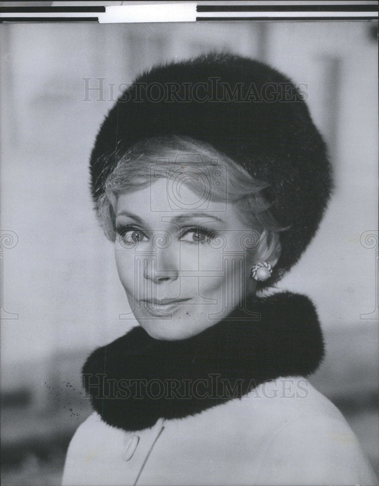 1970 Press Photo Blonde French star Dany Robin First Hollywood Film Assignment - Historic Images